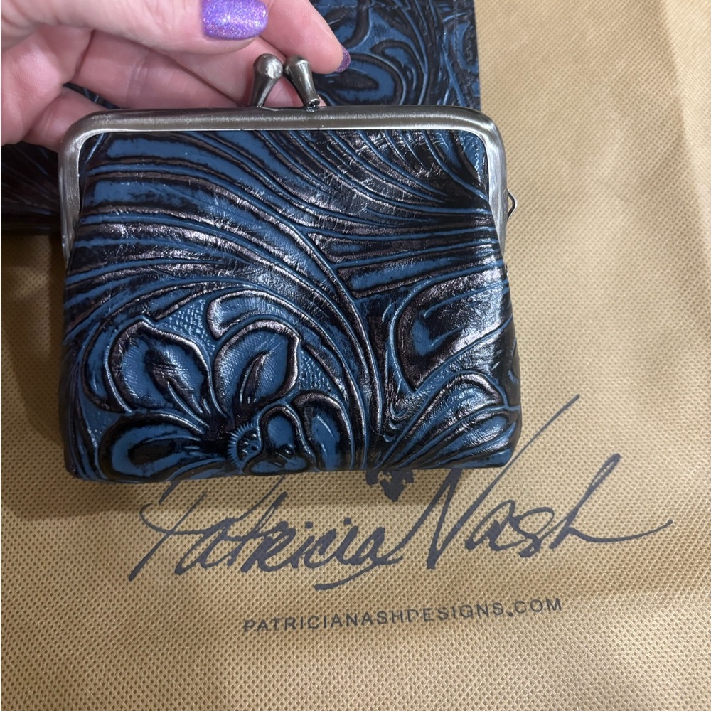 Patricia Nash Black Embossed Floral Leather Wallet and Coin Purse Set - Picture 6 of 9